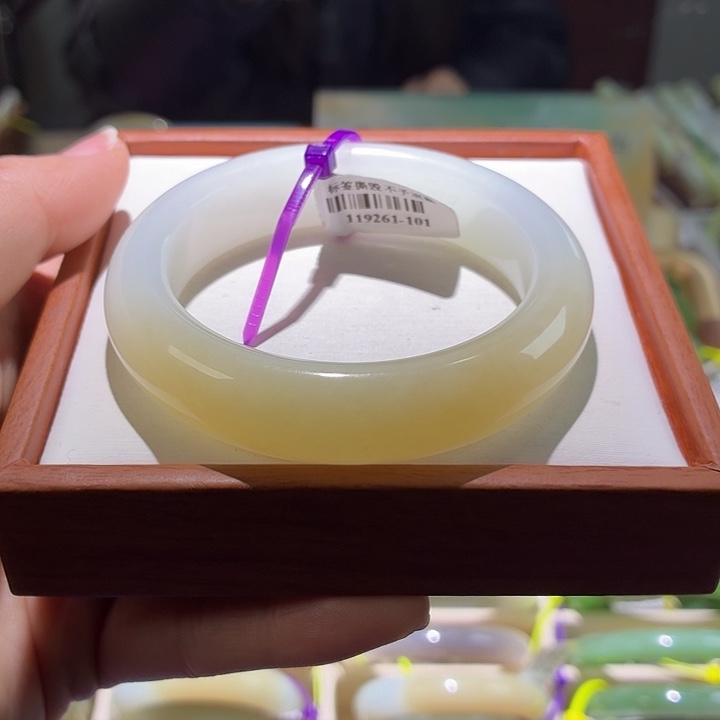 和田玉未镶嵌手镯23 55.56