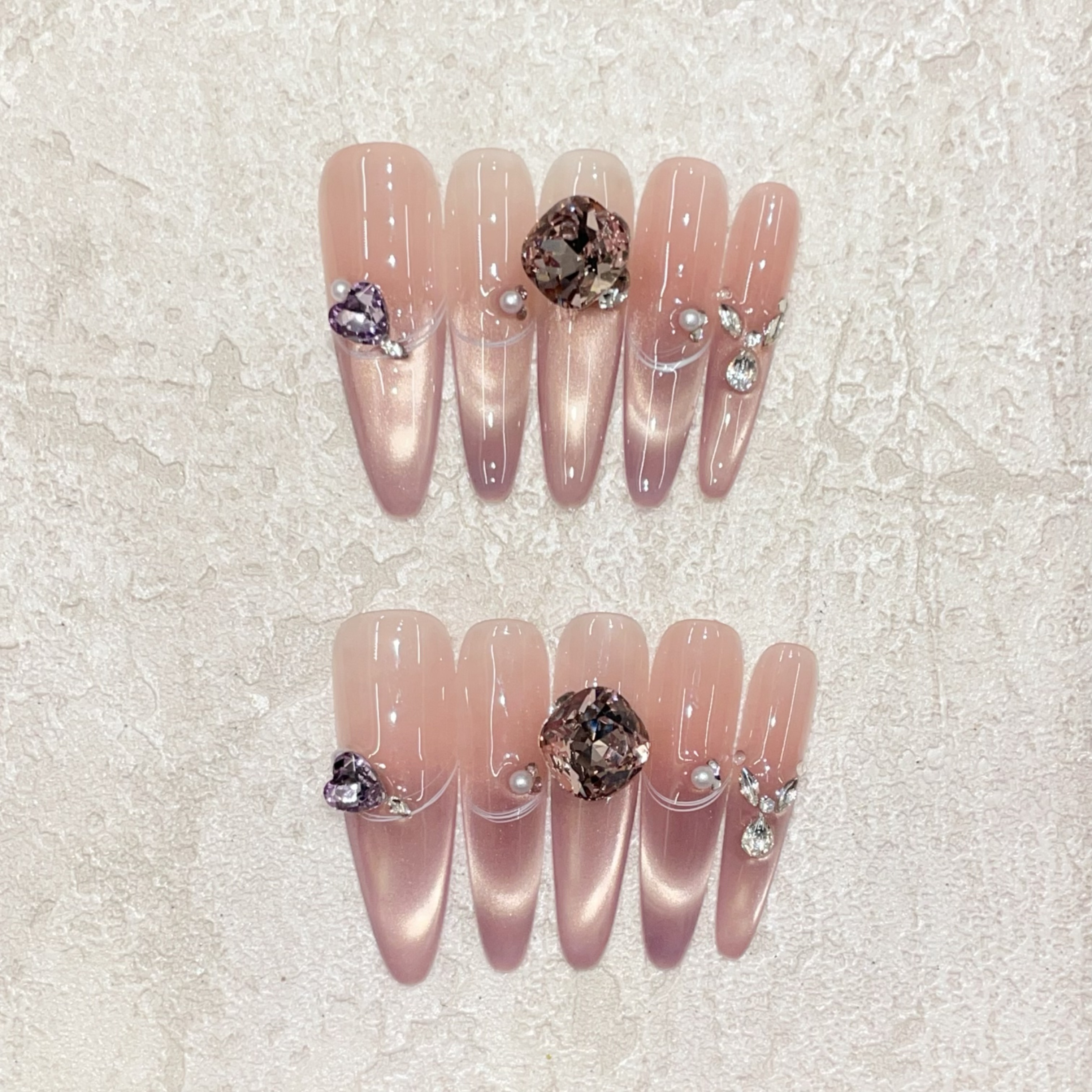 温柔爆闪紫粉金色毛呀搭配钻饰点缀显白高级美甲温柔纯手工穿戴甲