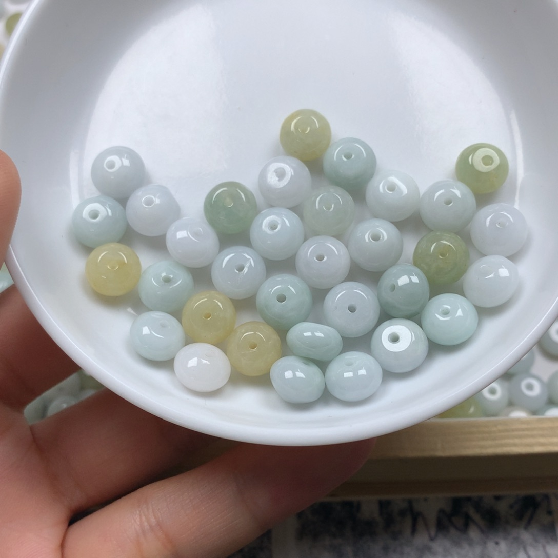 翡翠散珠鼓珠。卡6✖️9。30颗➕3。单圈量 