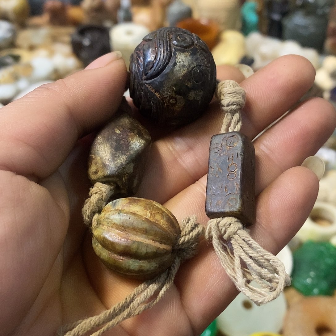 和田玉（糖玉）未镶嵌挂件