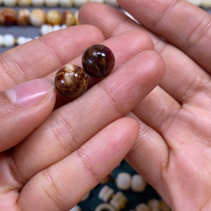 先***我琥珀未镶嵌裸石圆珠