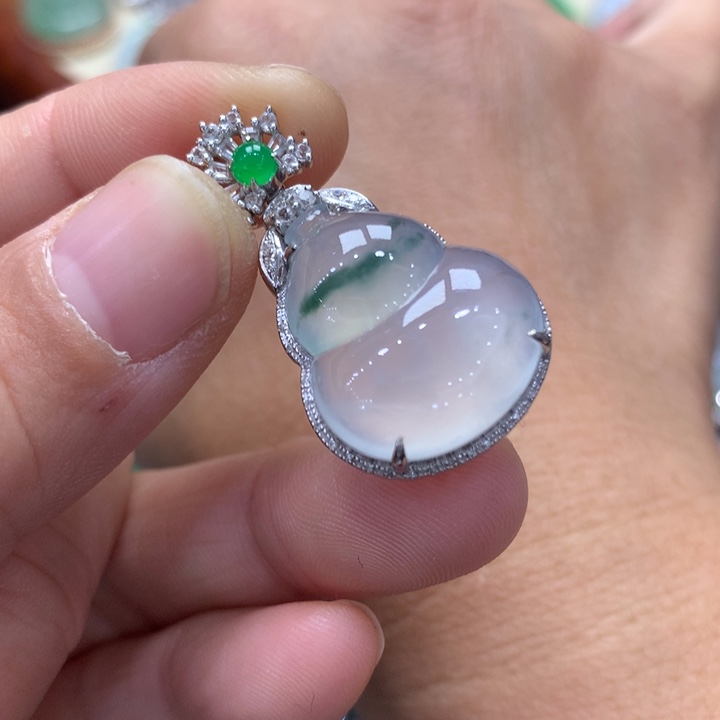 翡翠吊坠(不含链)18K金镶嵌