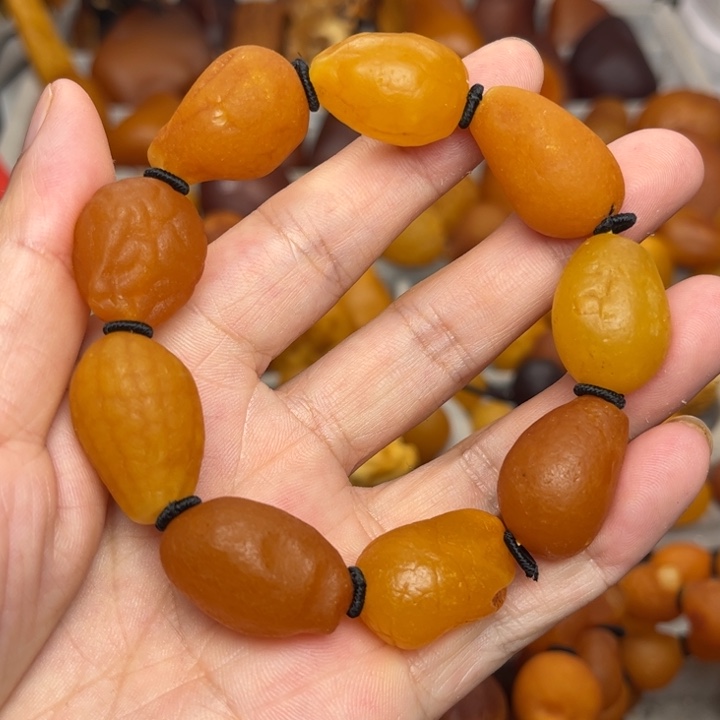 琥珀未镶嵌裸石天然蜜蜡手串