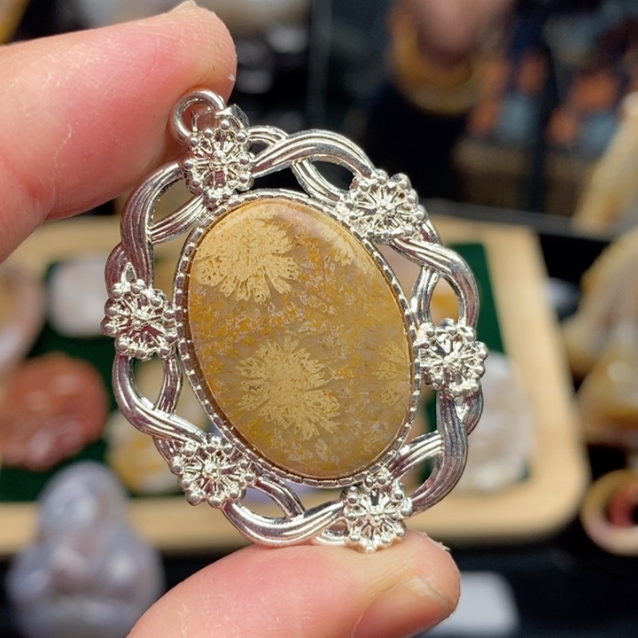 硅化珊瑚（珊瑚玉）手镯未镶嵌