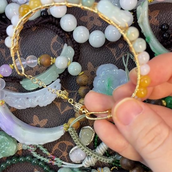 翡翠未镶嵌挂件785