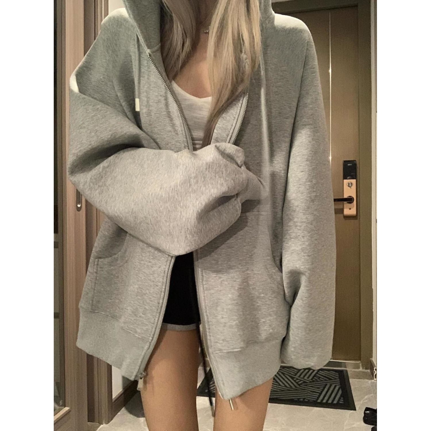 2025新款美式设计感连帽卫衣女秋冬宽松上衣百搭情侣拉链开衫外套