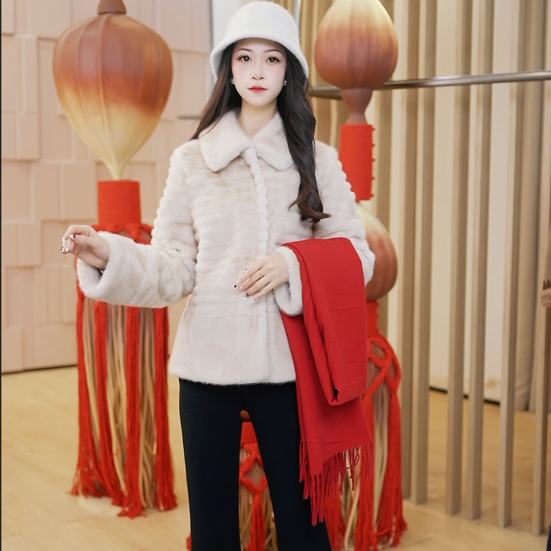 人造皮草  YINER音儿2026春季新款环保皮草短外套8C66110106