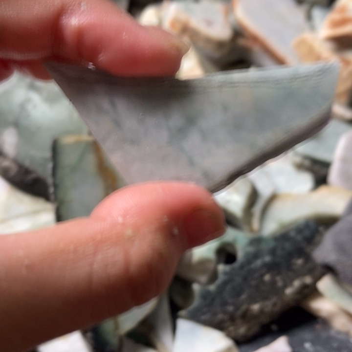 翡翠颈饰未镶嵌天然翡翠