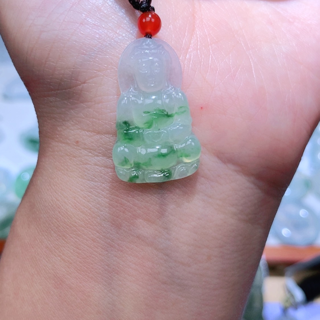 【闪购商品】翡翠颈饰未镶嵌观音