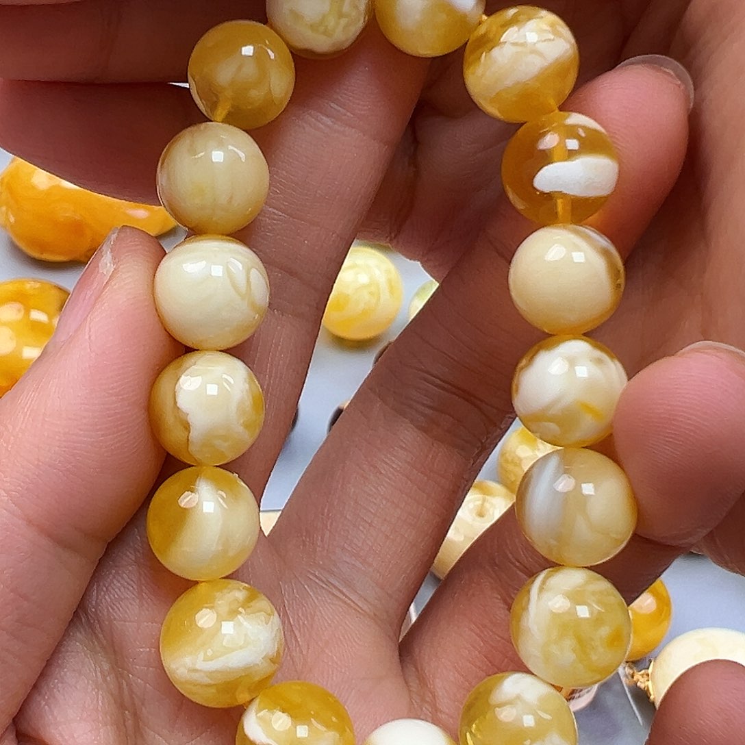 蜜蜡未镶嵌珠宝奇石