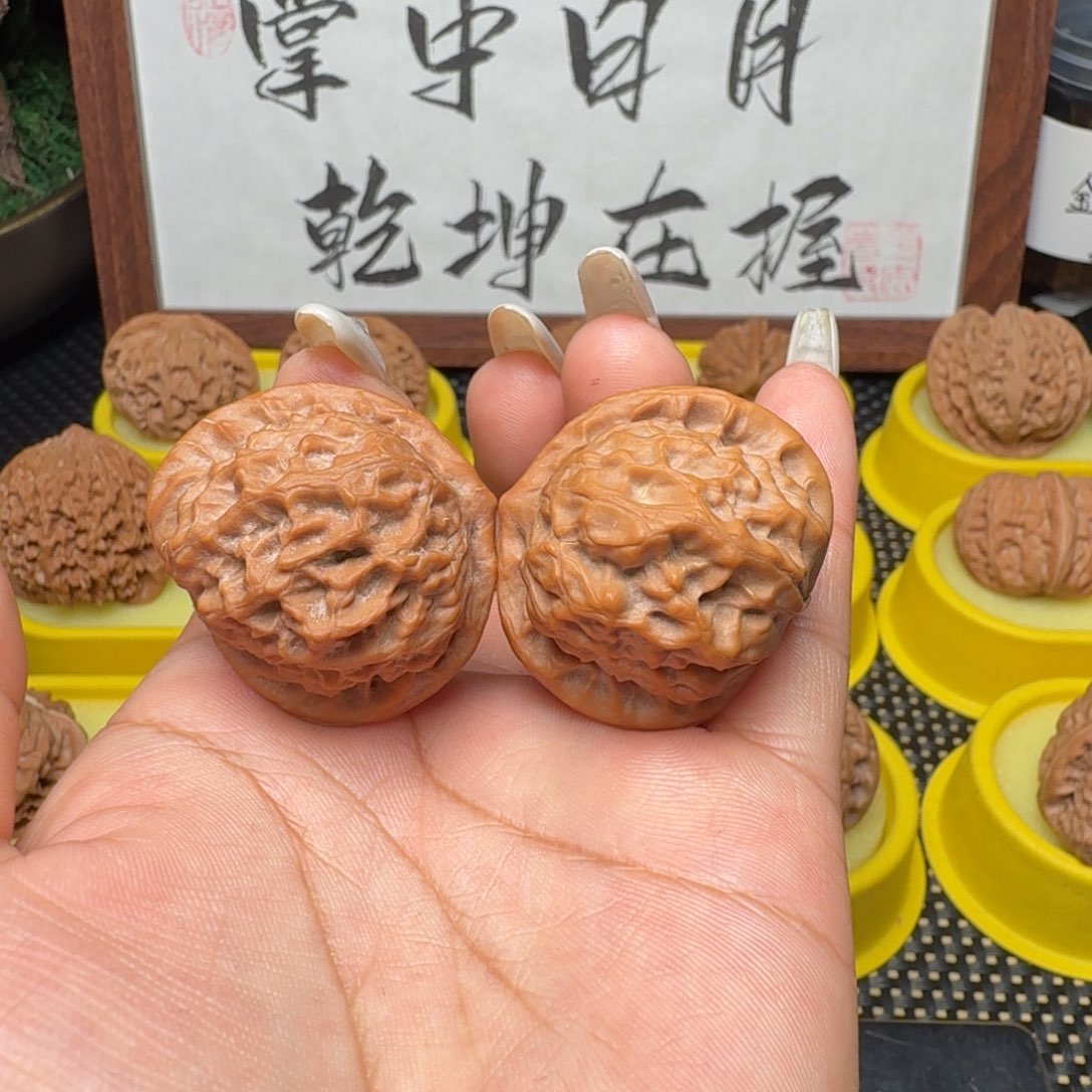 文玩核桃吊坠35瓷娃娃天使之翼