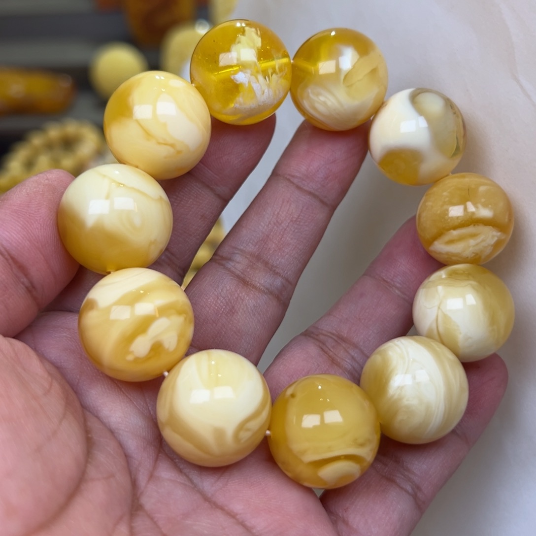 蜜蜡未镶嵌裸石21加60.5克