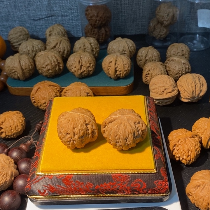 桃核吊坠400000363