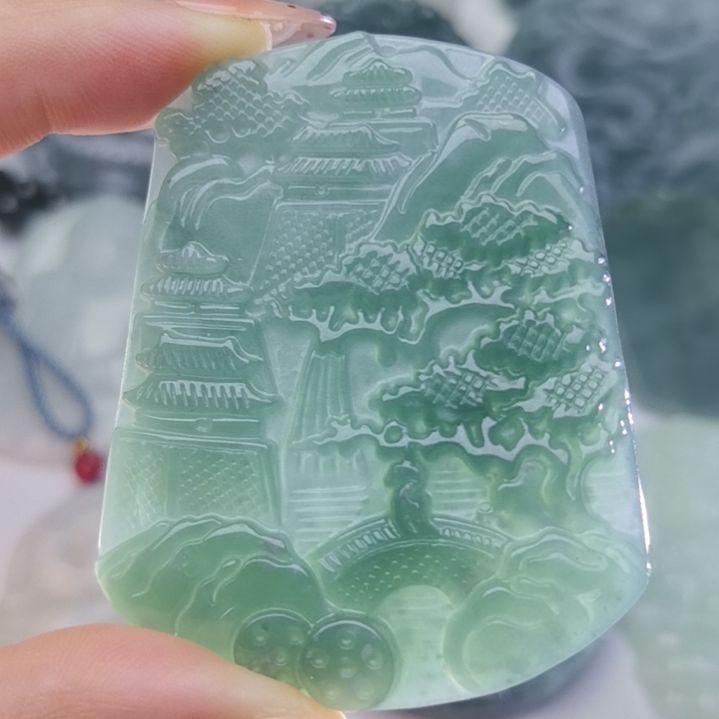 翡翠颈饰未镶嵌天然的A货翡翠多样性发货