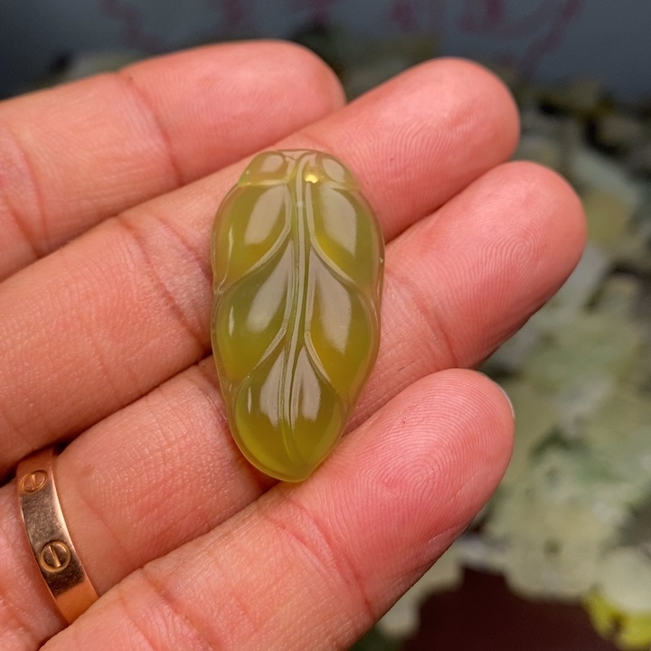 蛇纹石玉颈饰合金137