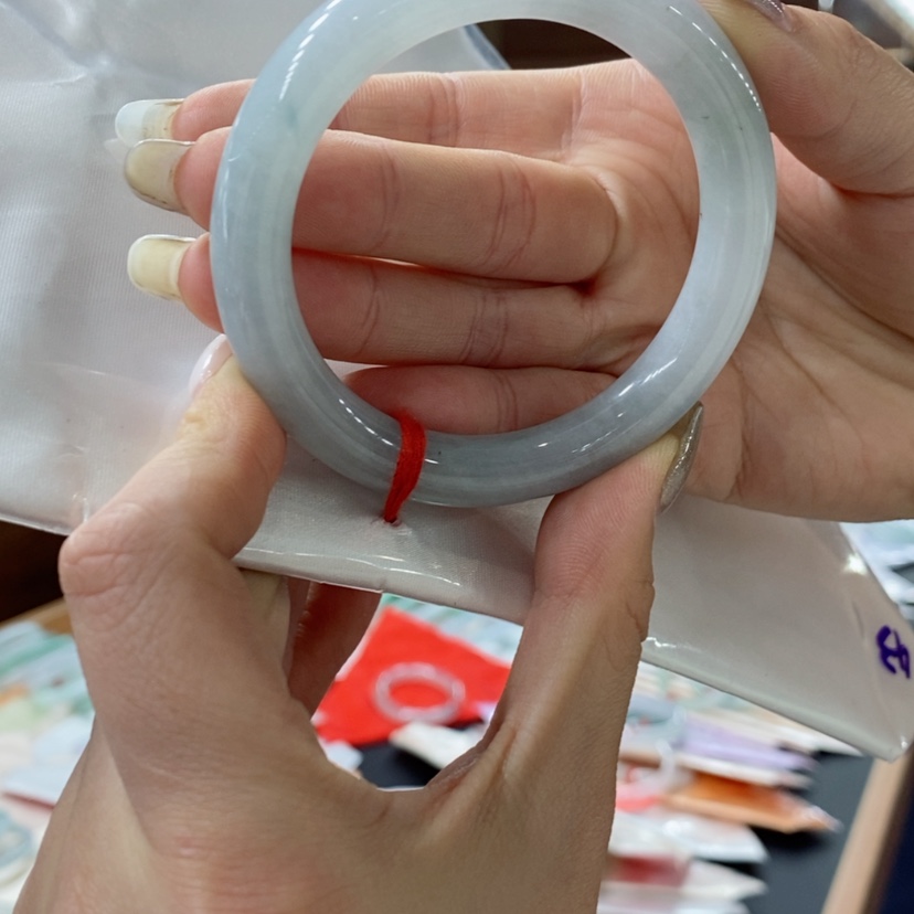 【闪购商品】翡翠手镯未镶嵌包***?买断