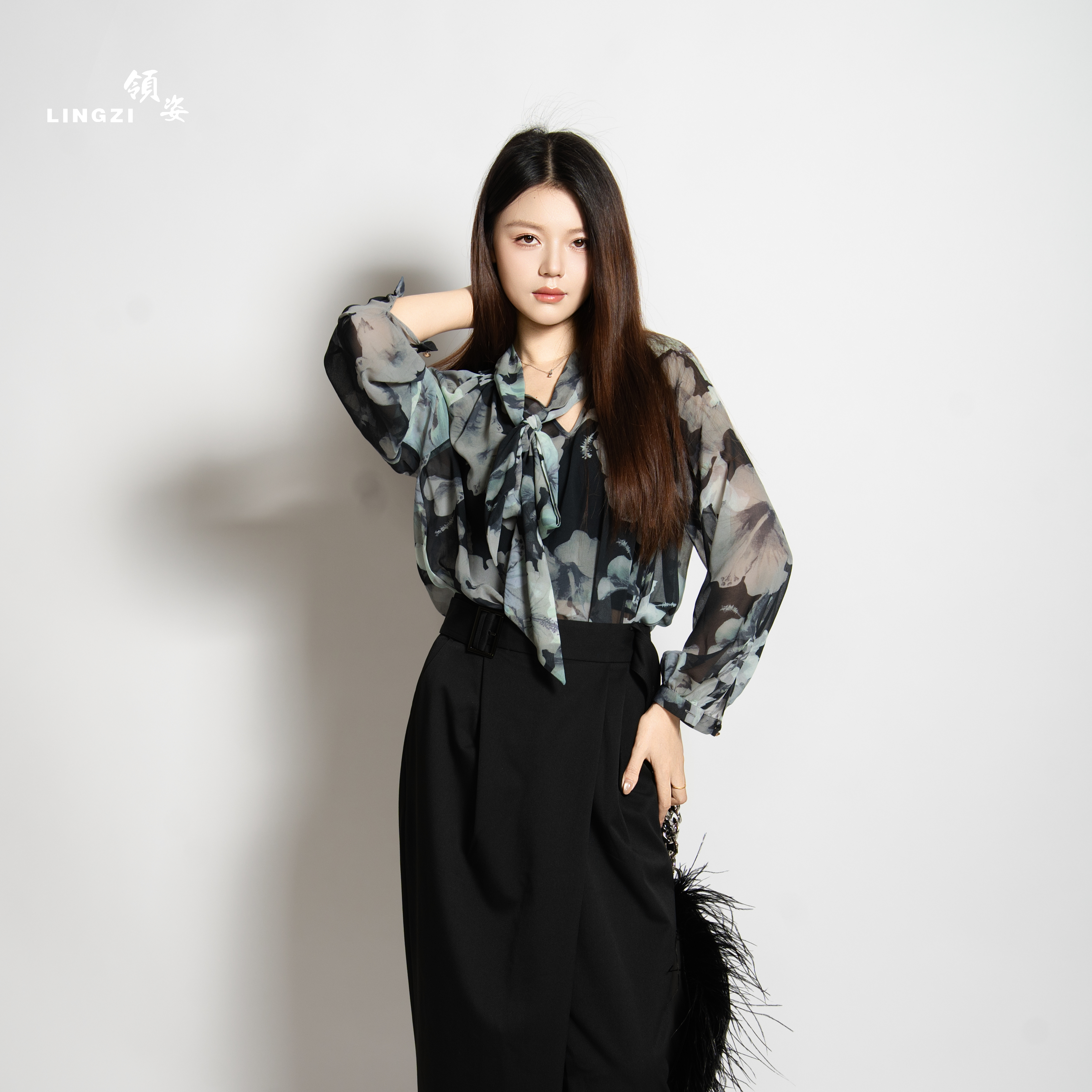 LINGZI/领姿 秋冬新款时尚设计感小众法式长袖花色衬衫3101201