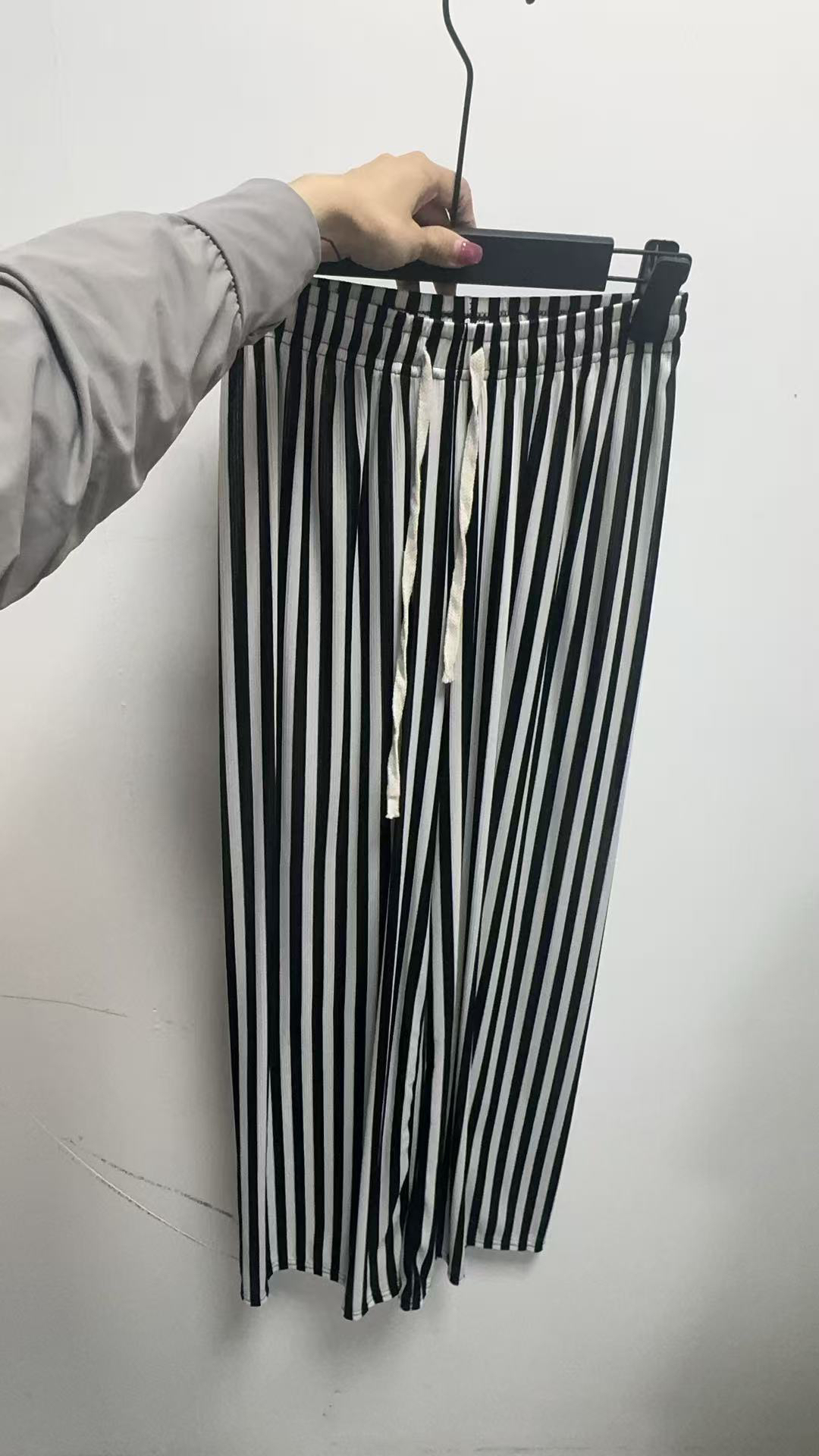 夏季黑白竖条阔腿裤高腰宽松显瘦直筒休闲长裤