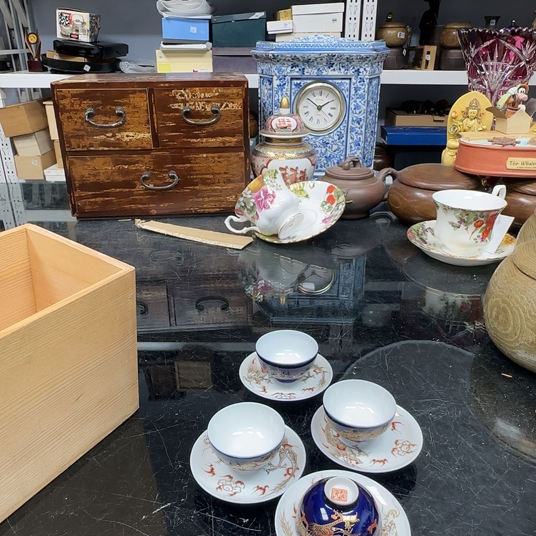 草***集中古品，天天新箱181