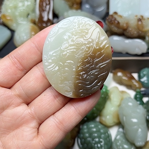 和田玉颈饰未镶嵌