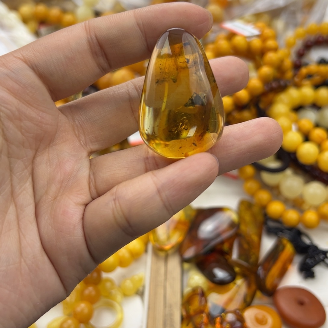 琥珀珠宝奇石未镶嵌