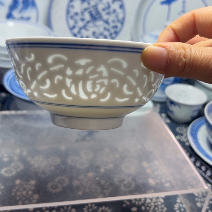 陶5寸素玲珑雕刻福字饭碗