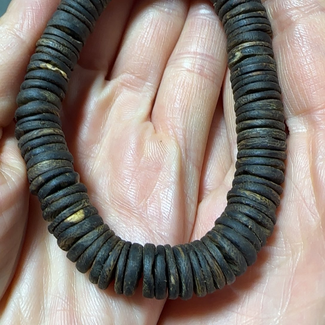 沉香木手串一**你绿奇楠沉香沉水片珠单圈手串13克+