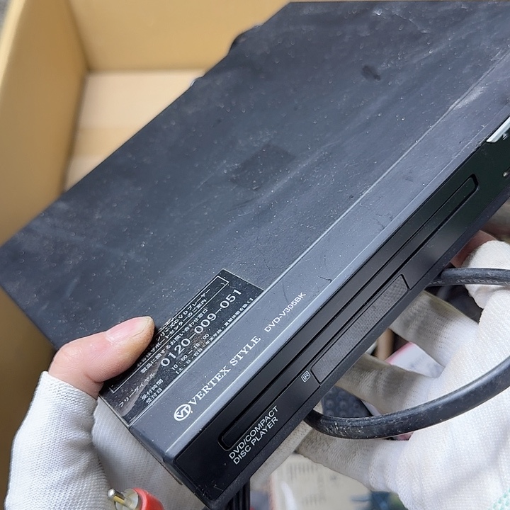 自***？中古商品，瑕疵品，不保好坏。629