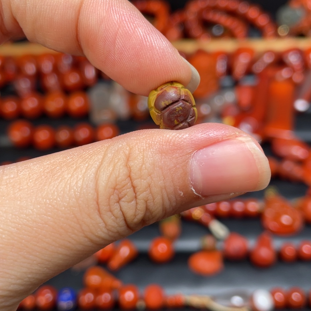 南红玛瑙未镶嵌颈饰58