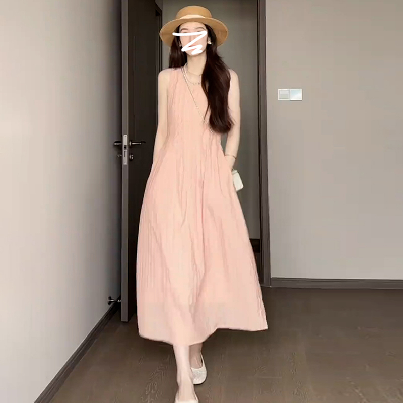 粉色吊带背心连衣裙子女夏2025新巨好看独特漂亮掐腰无袖长裙3677
