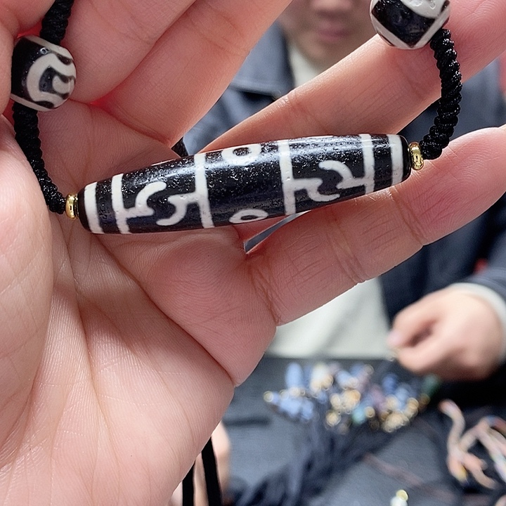 玛瑙/玉髓颈饰合金