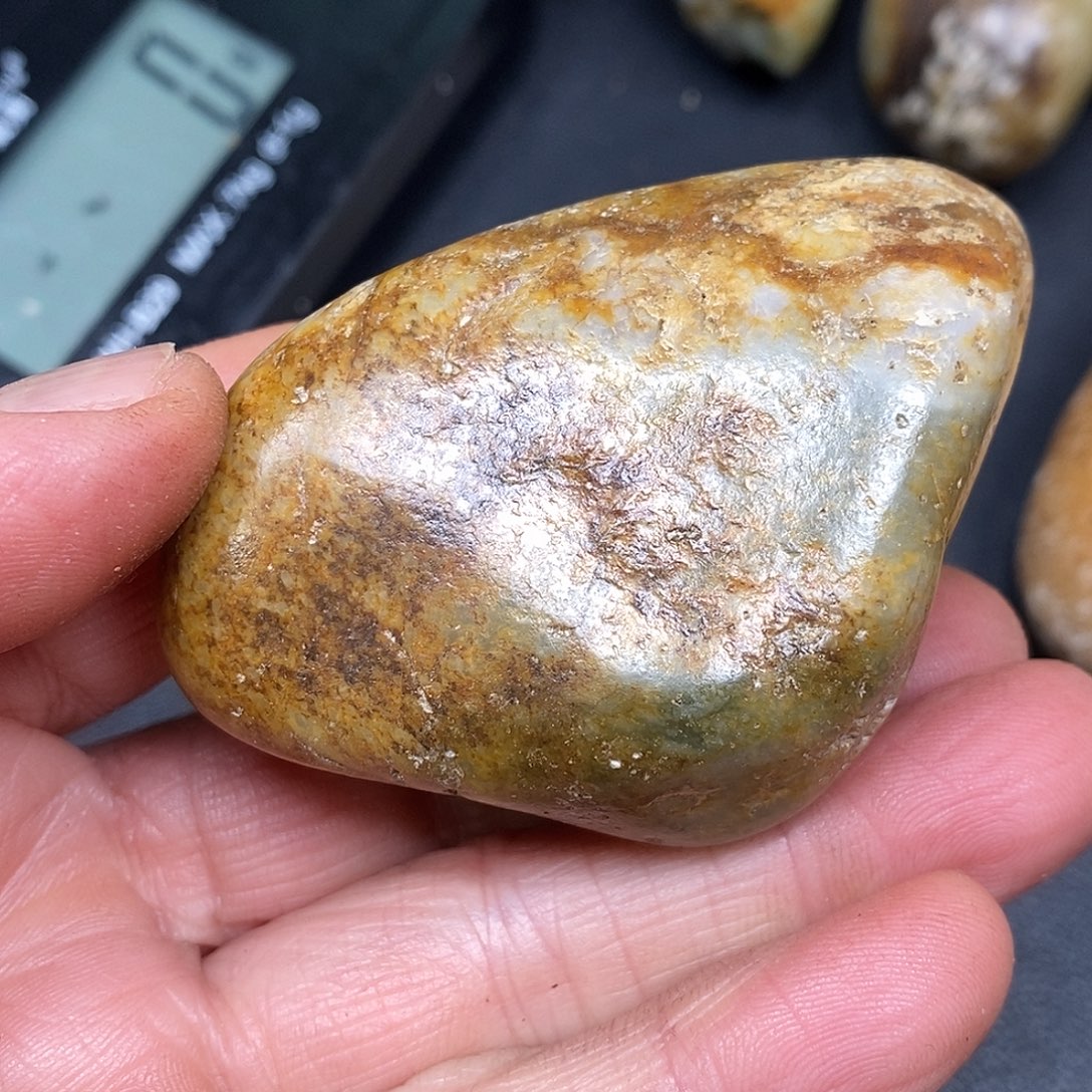 和田玉未镶嵌珠宝奇石