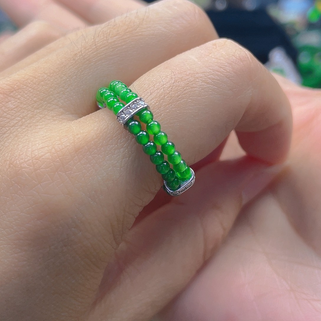 翡翠戒指银S925镶嵌天然A货翡翠 