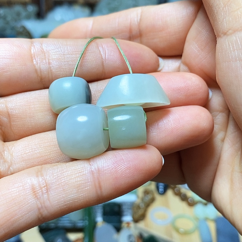【闪购商品】颈饰未镶嵌和田玉快***6