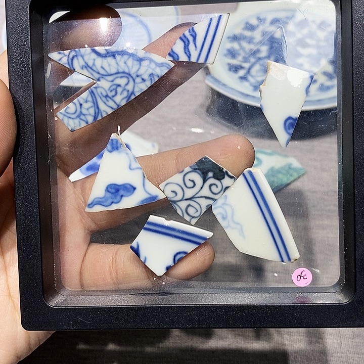 金沧*铜精品瓷片标本