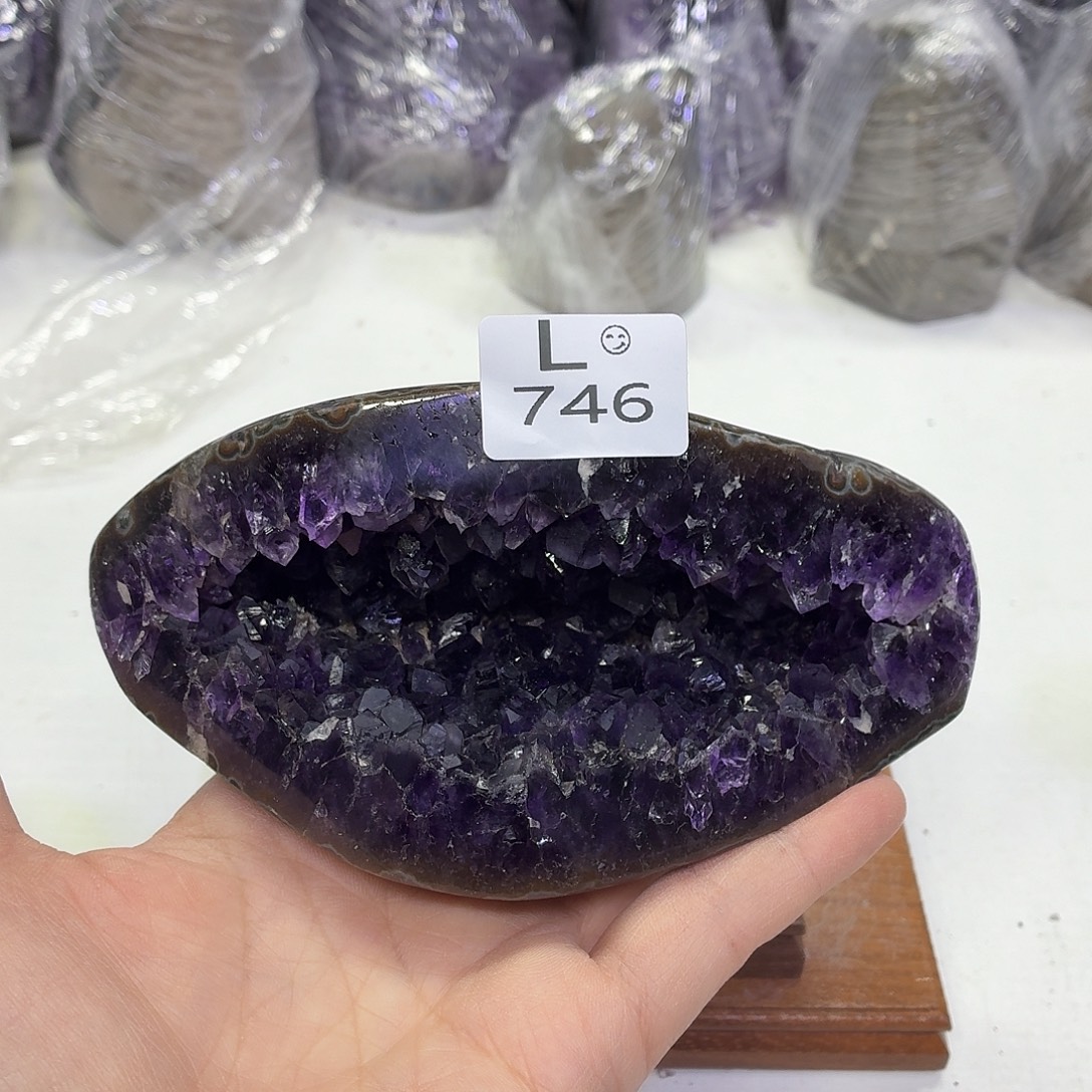 水晶摆件未镶嵌天然紫水晶