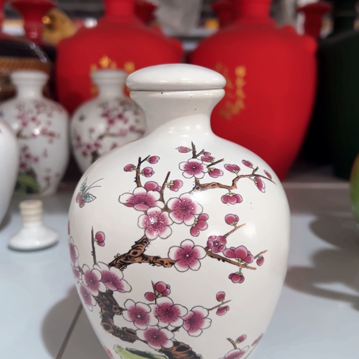 瓷1斤梅花陶瓷酒瓶