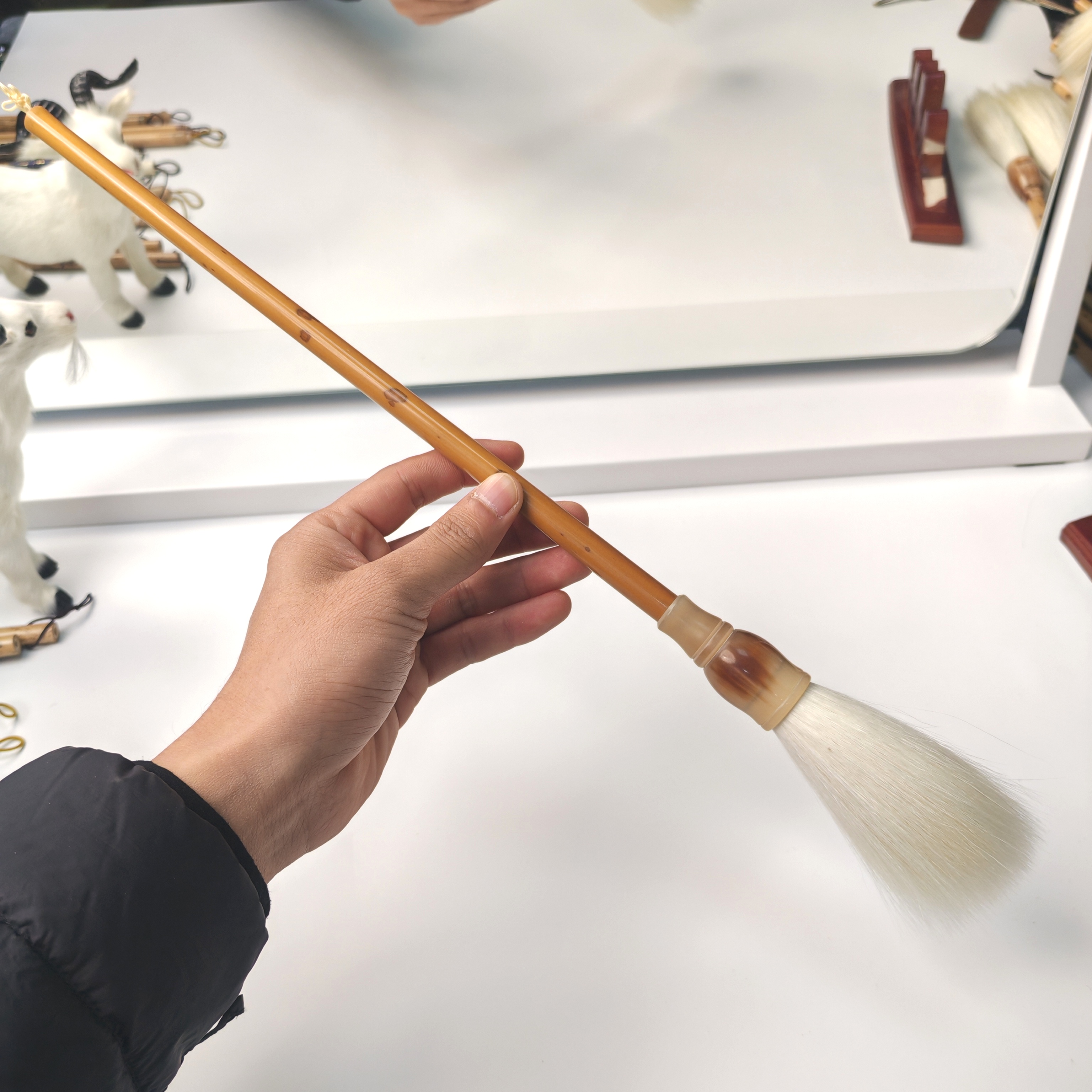 纯细嫩光峰羊毫8.8厘米出峰1.95厘米口径牛角笔杆毛笔羊毫毛笔