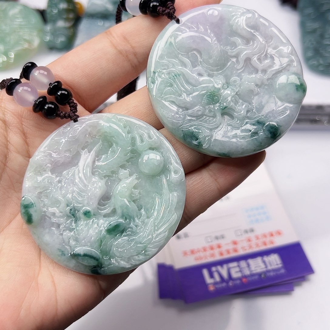 翡翠挂件未镶嵌吊坠