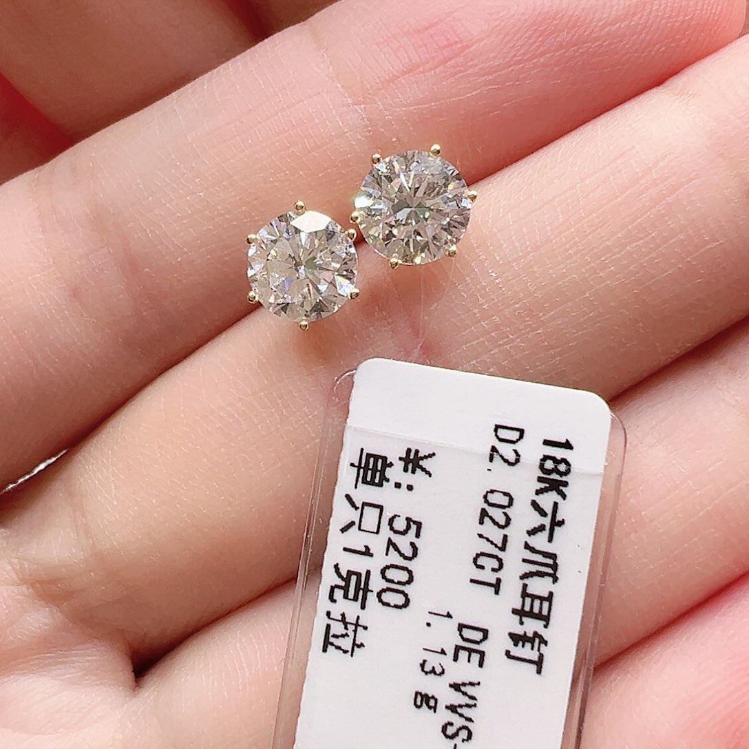 实验室培育钻石18K金镶嵌套链单颗1克拉，六爪耳钉k黄