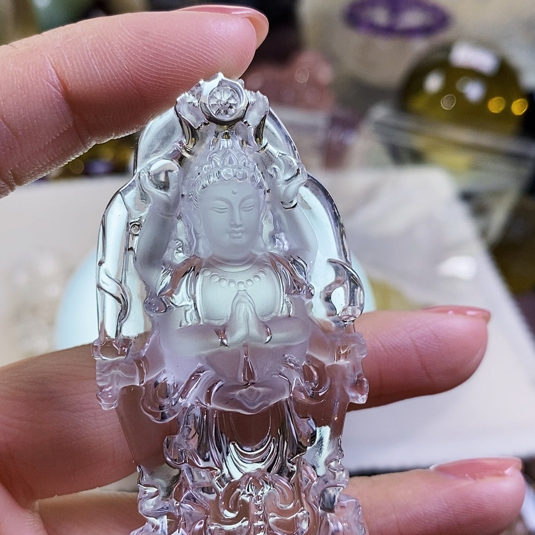 水晶天然水晶吊坠漂亮赠珠链未镶嵌威****师