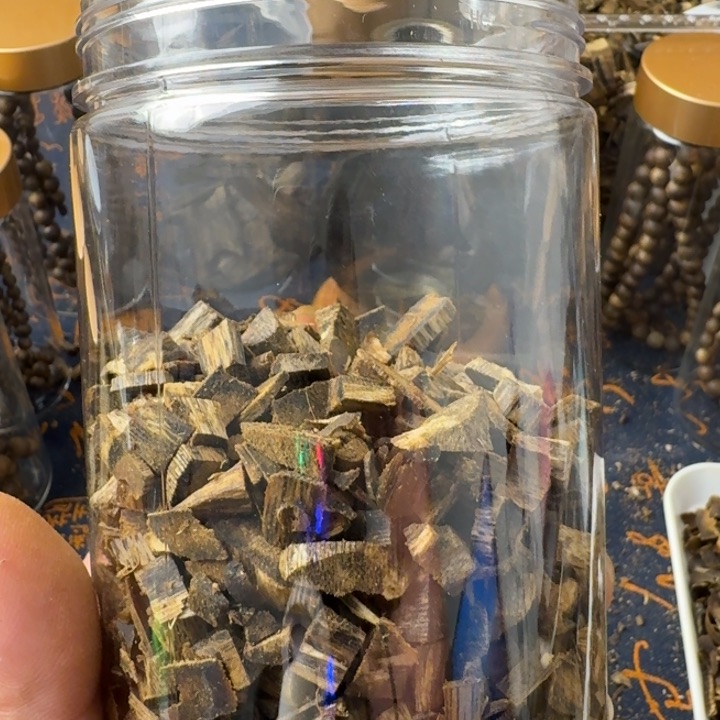 沉香碎屑沉香温*尼熏香碎料100克