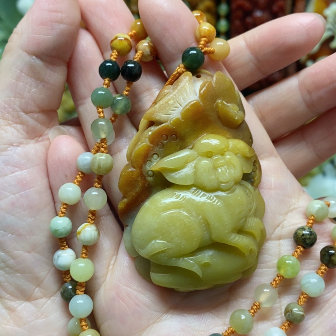 岫玉吊坠(赠链)未镶嵌