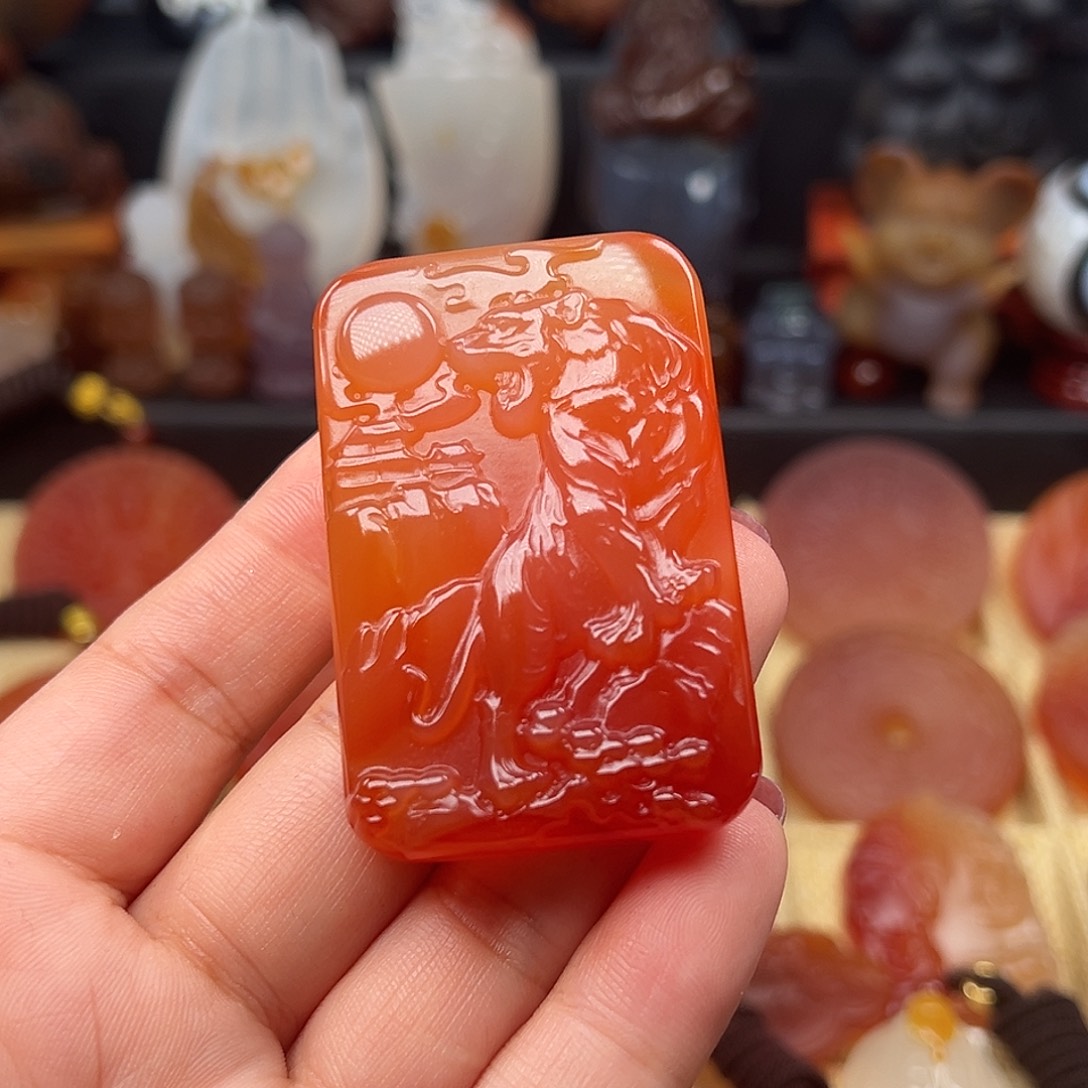 叶***提玛瑙/玉髓未镶嵌颈饰