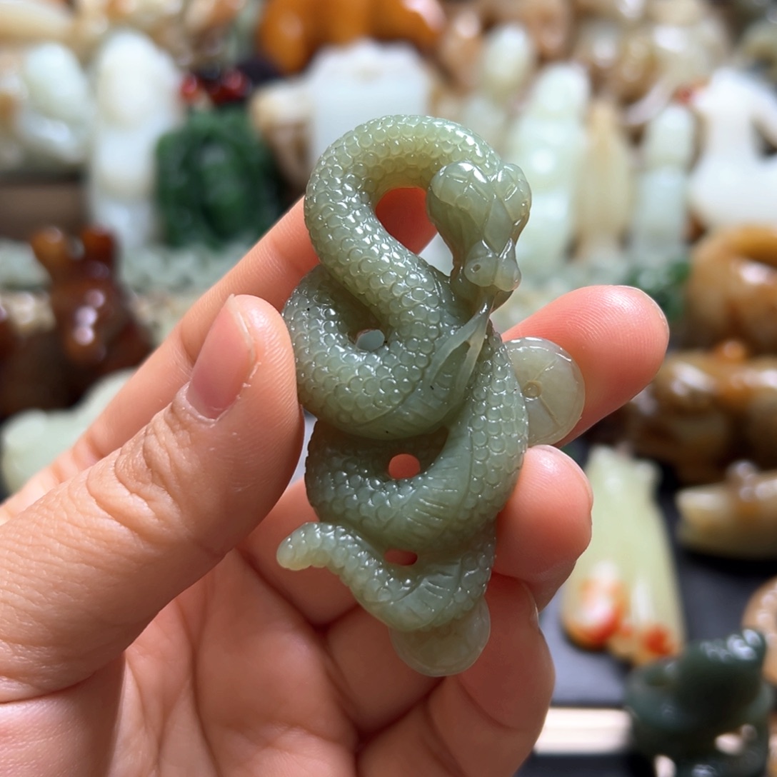 和田玉（糖玉）颈饰未镶嵌