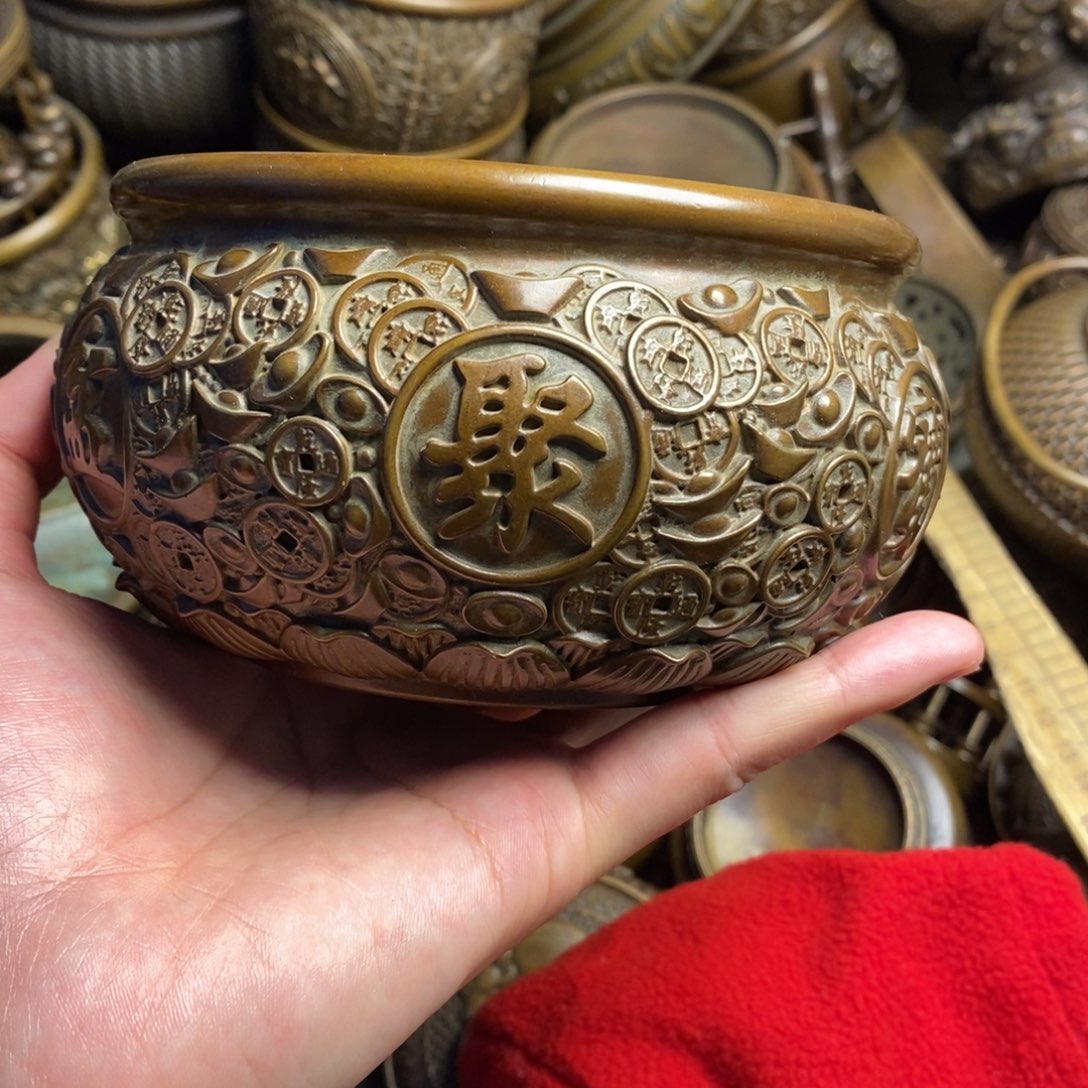 精美铜器做工精良