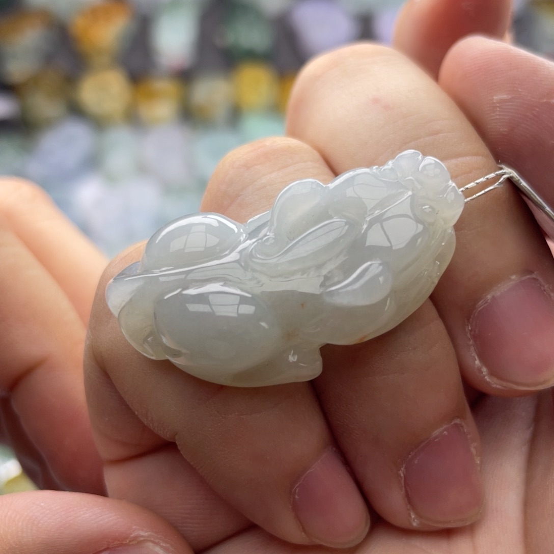 翡翠颈饰未镶嵌貔貅