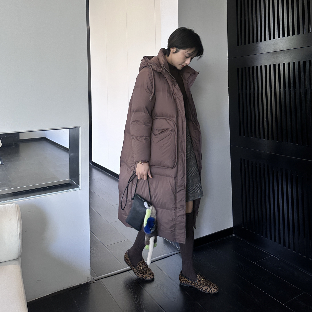 女连帽韩版宽松白鸭绒冬季长款米色时尚保暖女款羽绒服