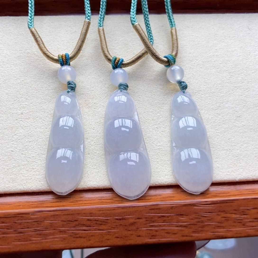 翡翠颈饰未镶嵌吊坠多样性发货发其一