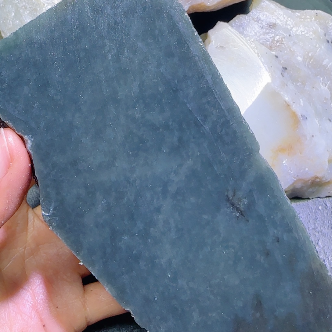 和田玉未镶嵌珠宝半成品